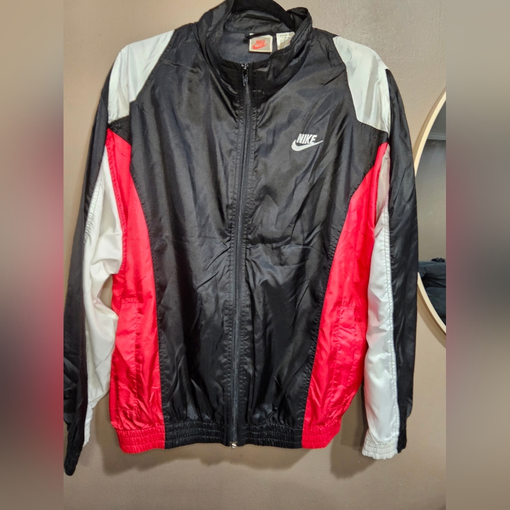 Large vintage nike wind breaker